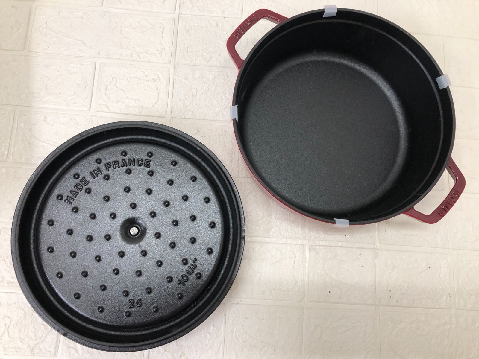  Staub ストウブ シャロー ココット 26 cm チェリー 両手鍋 鍋 グリル