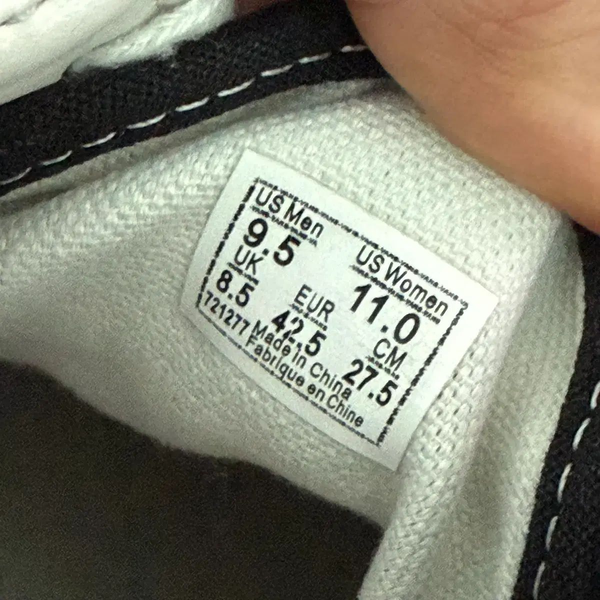 adidas トーキョー Tokyo 22.5cm 新品 黒白 人気モデル VANS ボルト OG オールドスクール LX ブラック 白 275 スニーカー