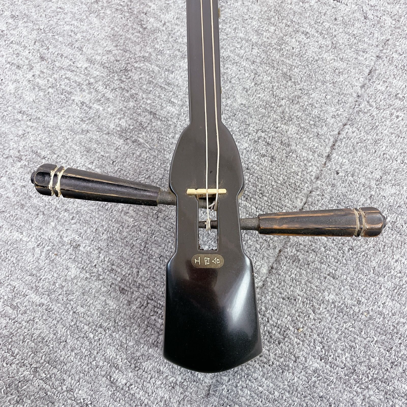 沖縄三線 三線 民謡楽器 沖縄民謡 人工皮 人工 蛇皮 希少】 三線 沖縄 初心者 人工皮 蛇革 蛇皮 ケース 付属品 民謡 和楽器