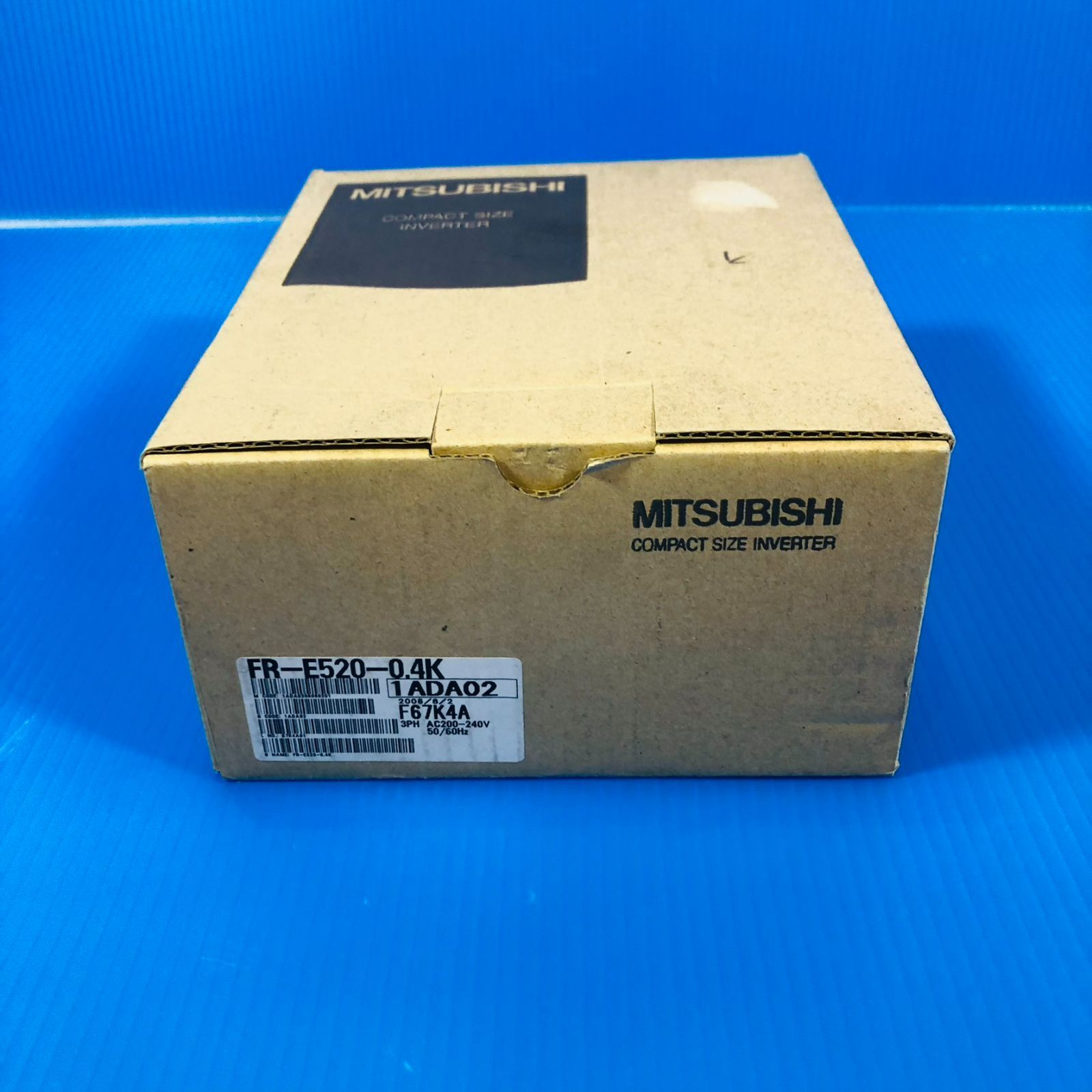 三菱 三相200 V インバータ FR-E 520-0.4 K