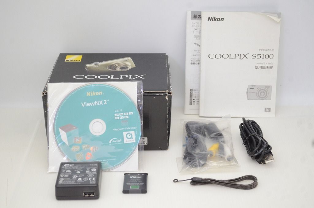 美品 Nikon ニコン COOLPIX S5100 コンパクトデジタルカメラ シルバー