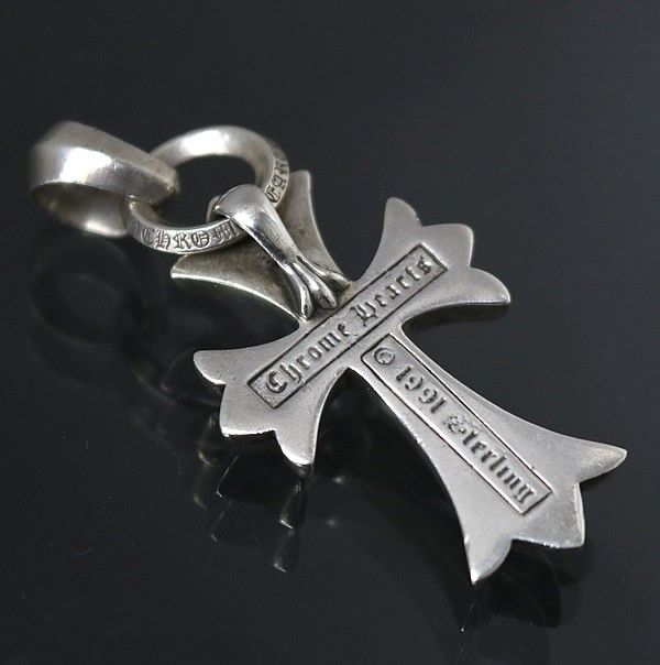 CHROME HEARTS 銀座店 クロムハーツ スモールCHクロス ウィズ ベイル