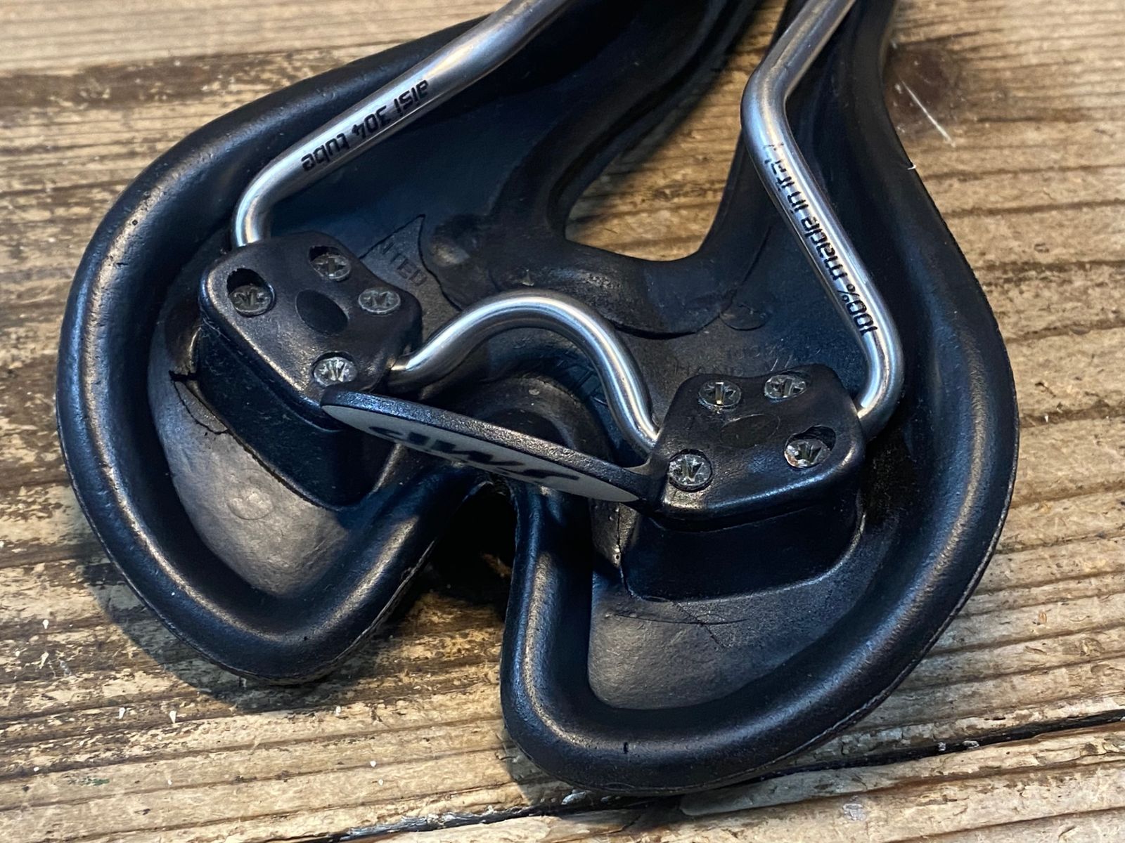 JP705 SELLE SMP hell サドル 黒 aisi 304 tubeレール - メルカリ