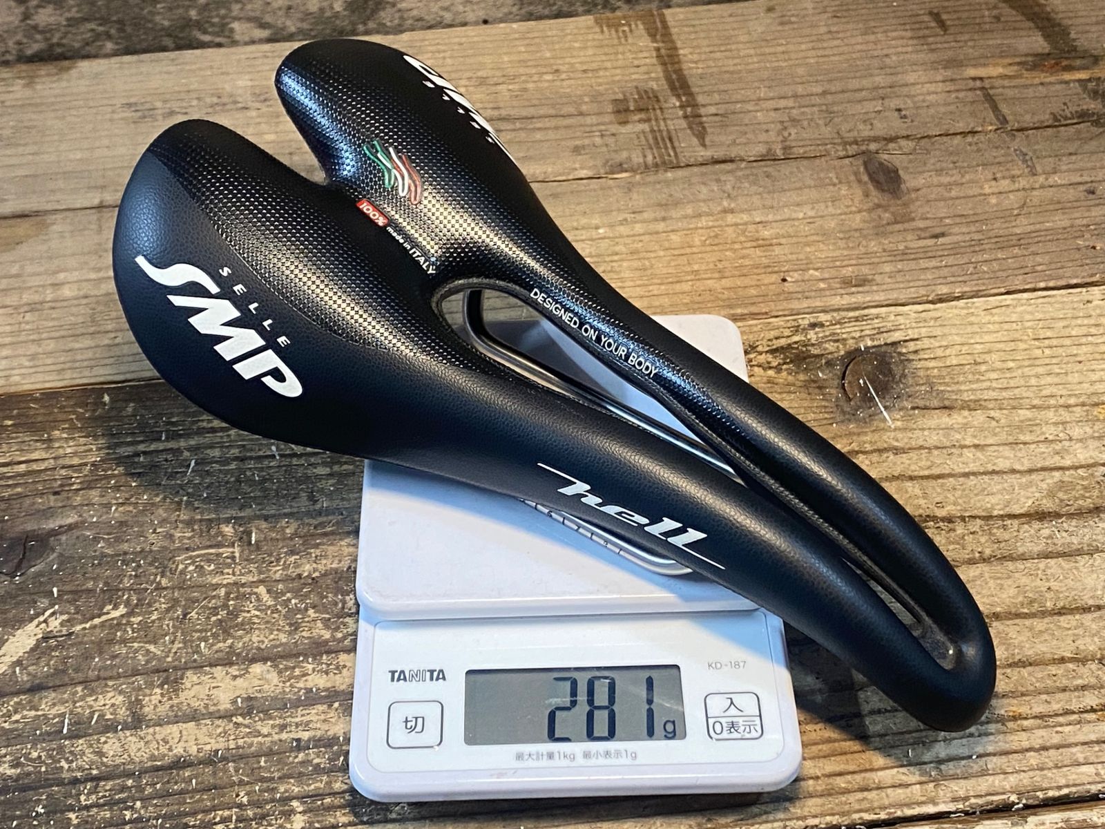 パーツ Selle SMP HELL 楽天市場】サドル 自転車 SELLE SMP HELL ヘル 穴あきサドル お尻痛く