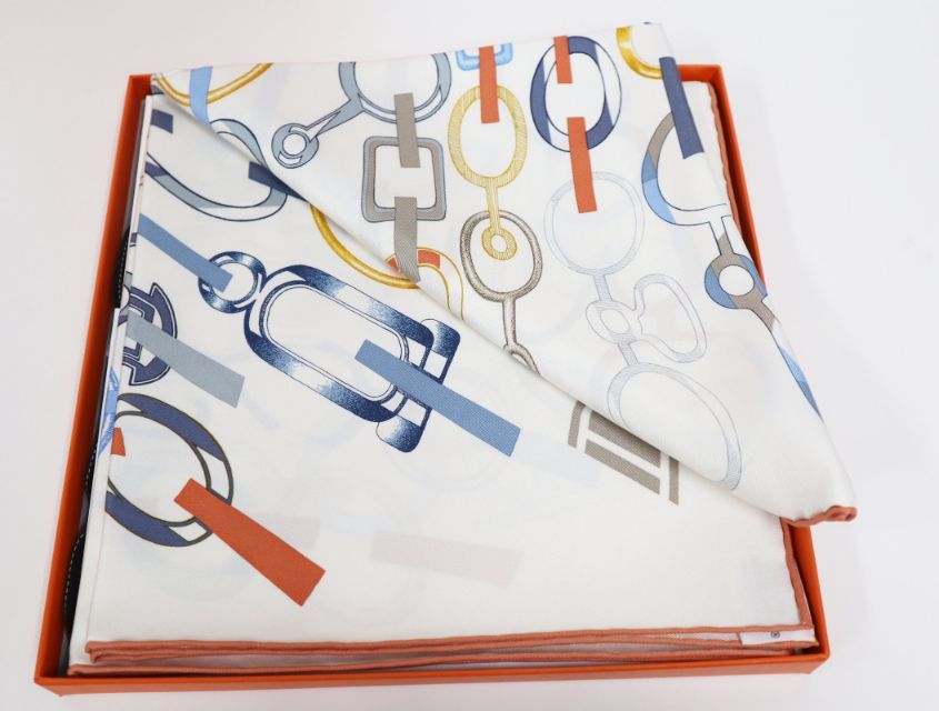 エルメス HERMES カレ90 ドレブックル シルク100％ スカーフ 小物