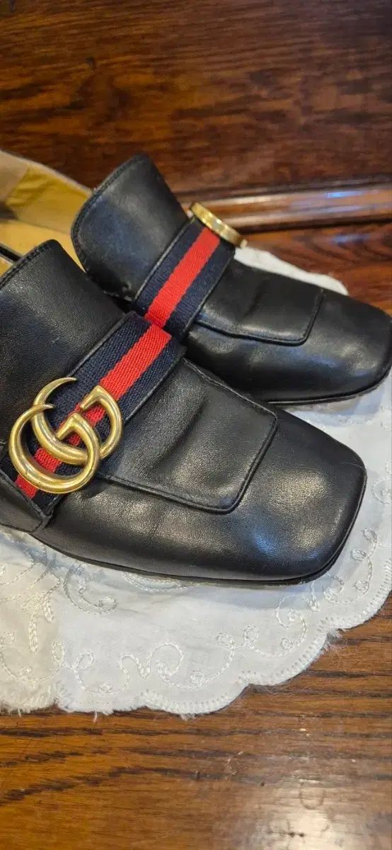 グッチ パール POINT GG ローファーミュール