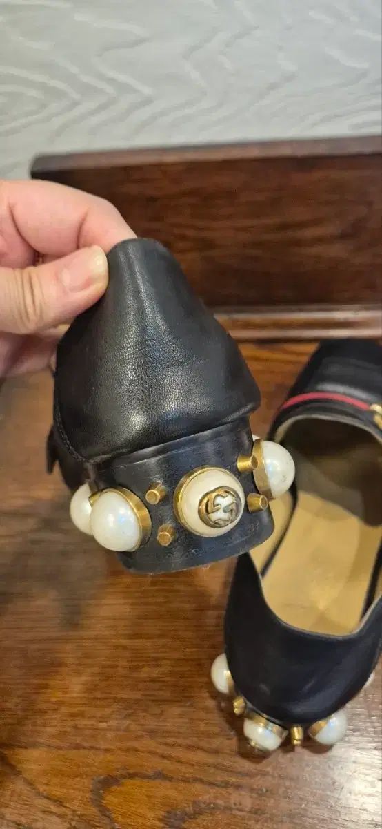  グッチ パール POINT GG ローファーミュール スニーカー 靴