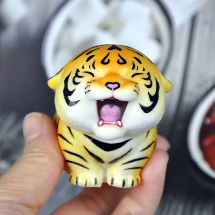 寅   とら 置物   干支飾り  正月 寅 とら 置物 干支飾り 正月