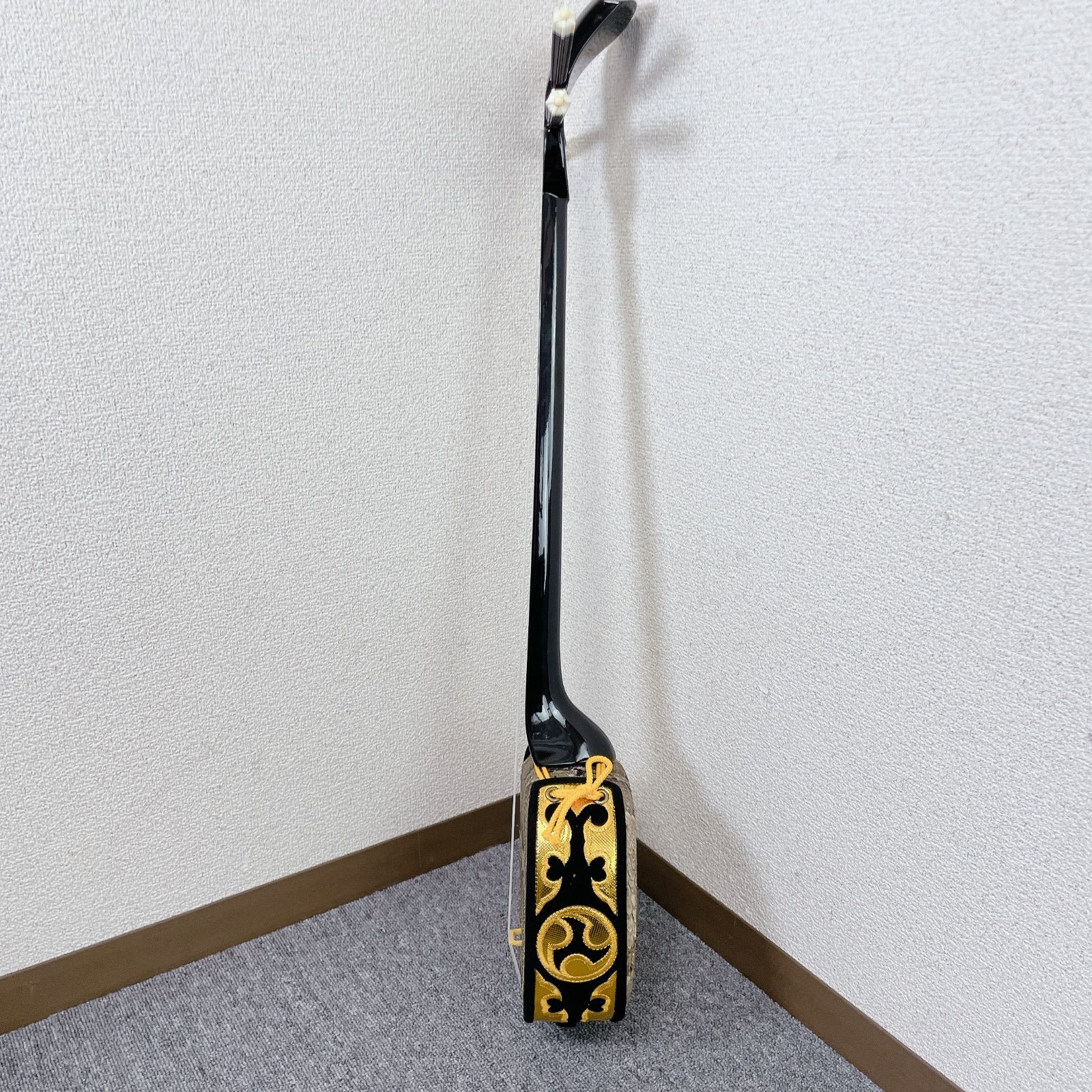 沖縄 三線 蛇皮 民謡楽器 和楽器 民謡 沖縄三線 へび - メルカリ