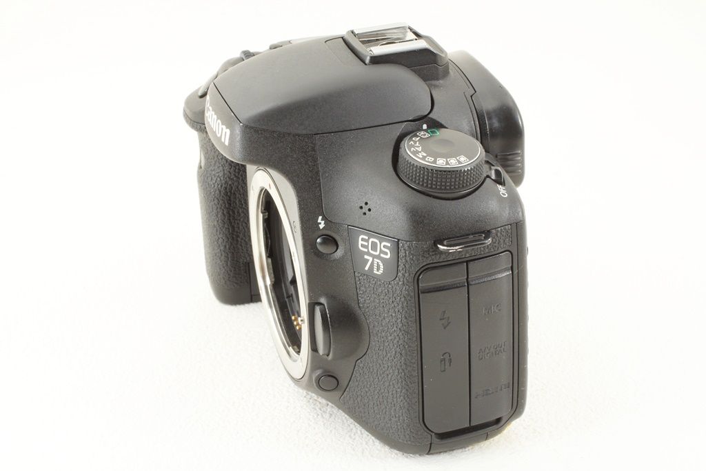 美品 Canonキヤノン EOS 7D ボディ デジタル 一眼 1800万画素 - メルカリ