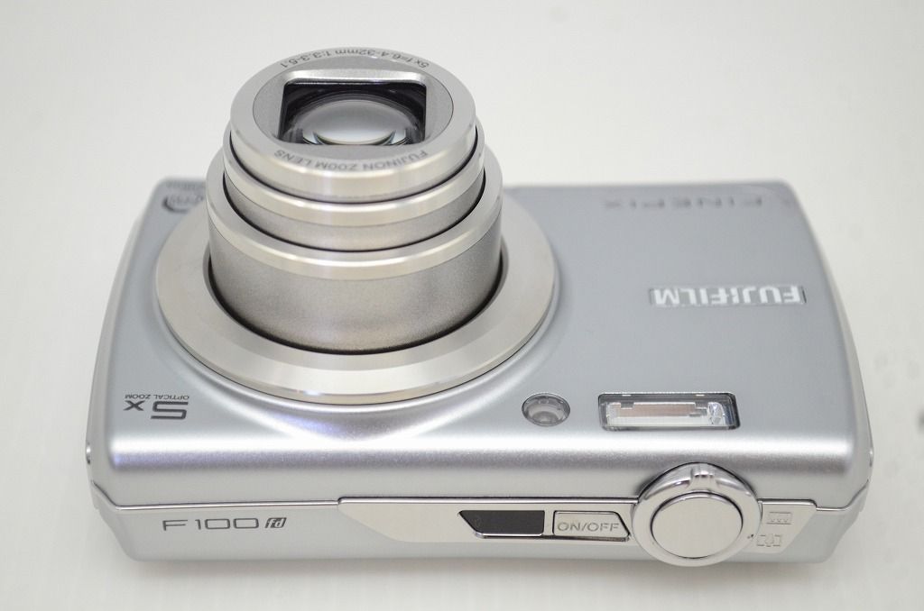 美品 FUJIFILM フジフィルム FinePix F100fd コンパクトデジタルカメラ