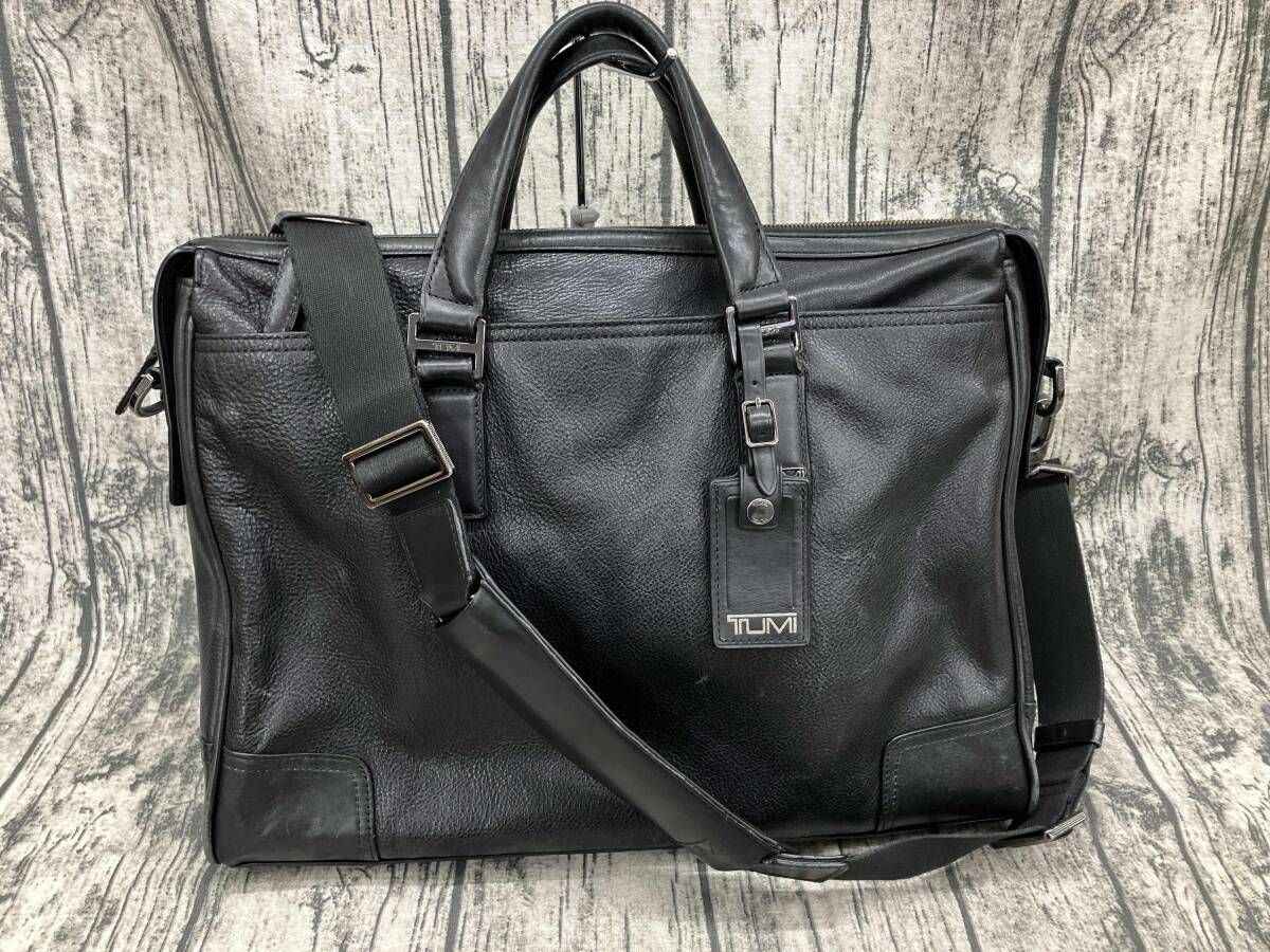TUMI 本革シリーズ レザー製という意外性も新鮮TUMI（トゥミ）【勝負の鞄と靴。】：アエラ バッグ