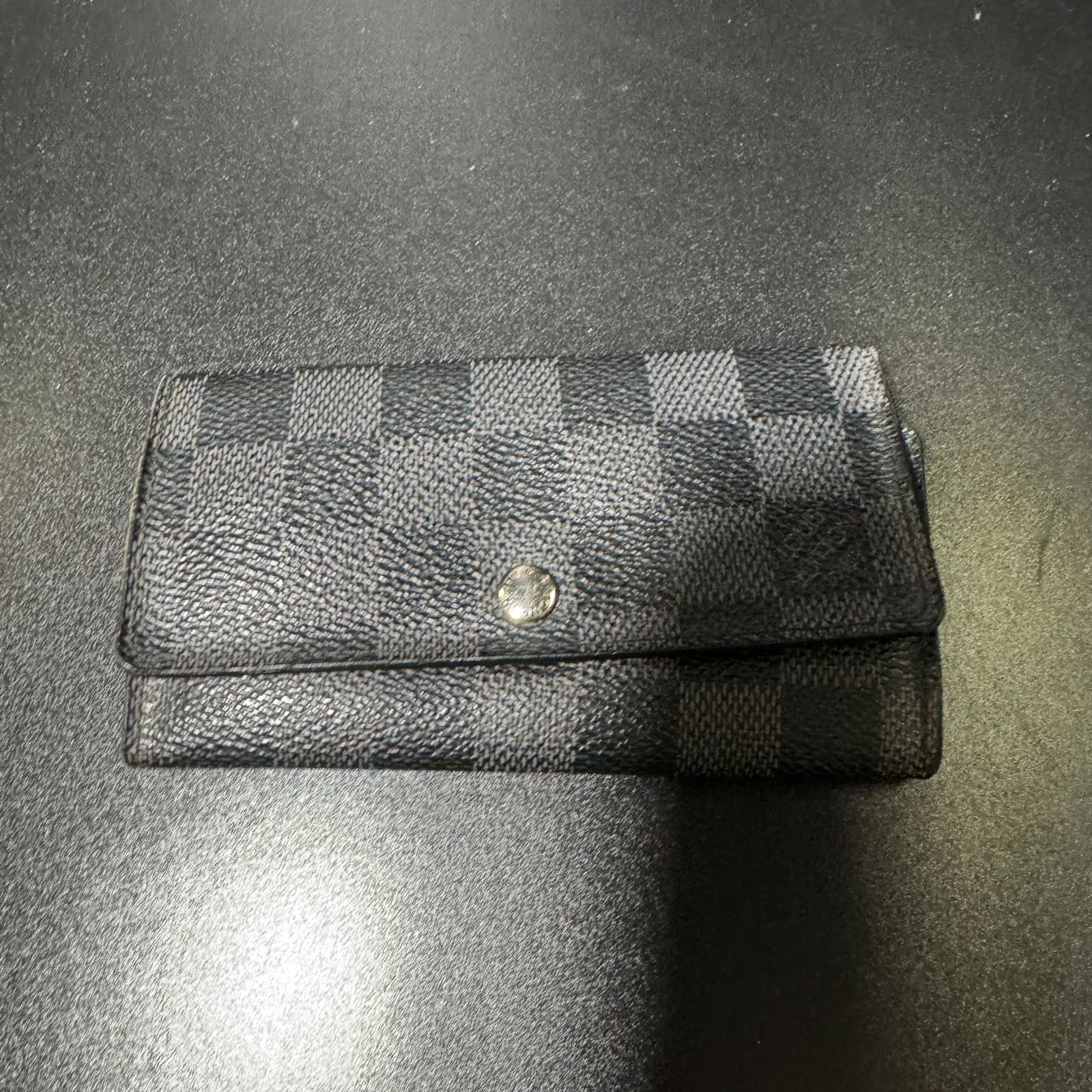 ルイヴィトン ダミエグラフィット キーケース