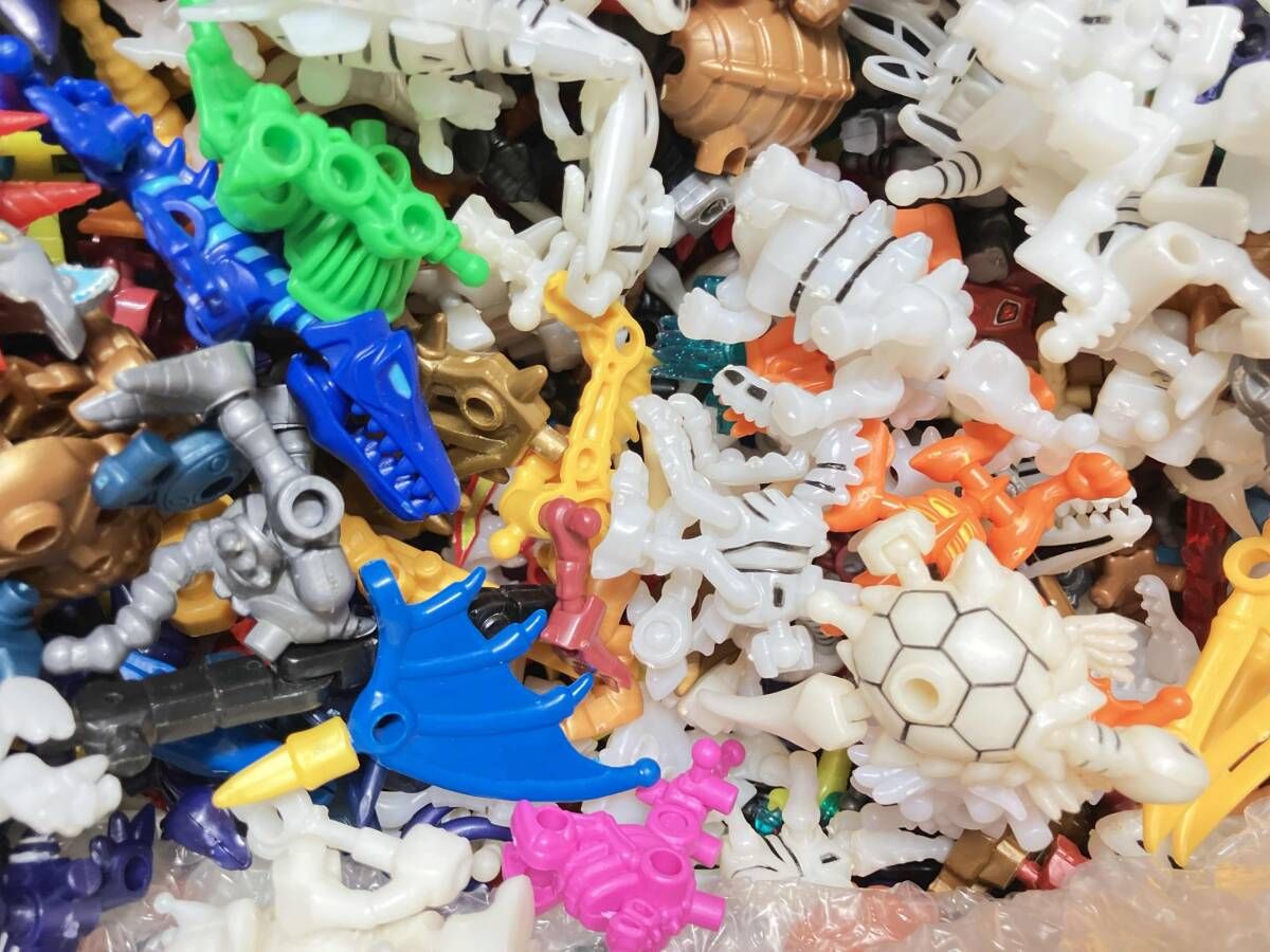 ジャンク ほねほねザウルス まとめ売り 約2.8kg - メルカリ