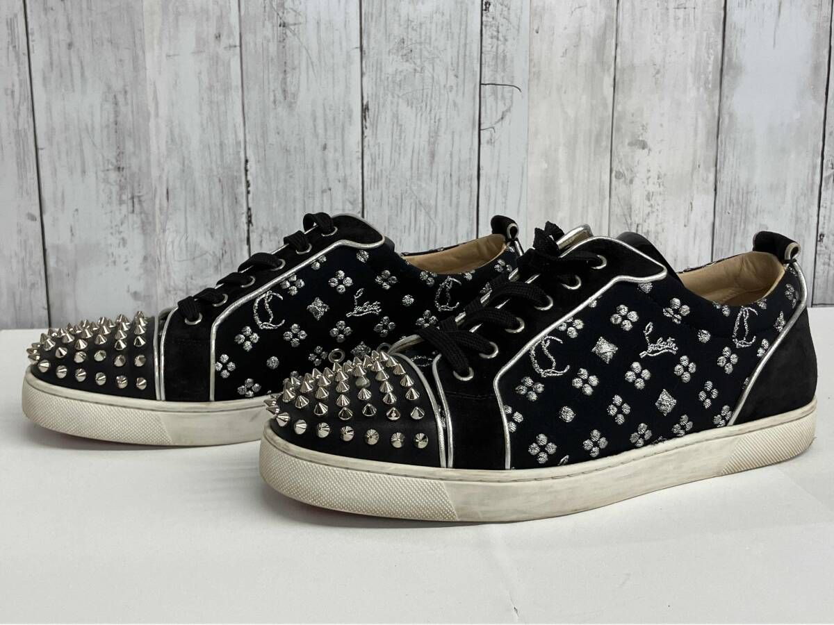 Christian Louboutin スパイクスタッズスニーカー クリスチャン