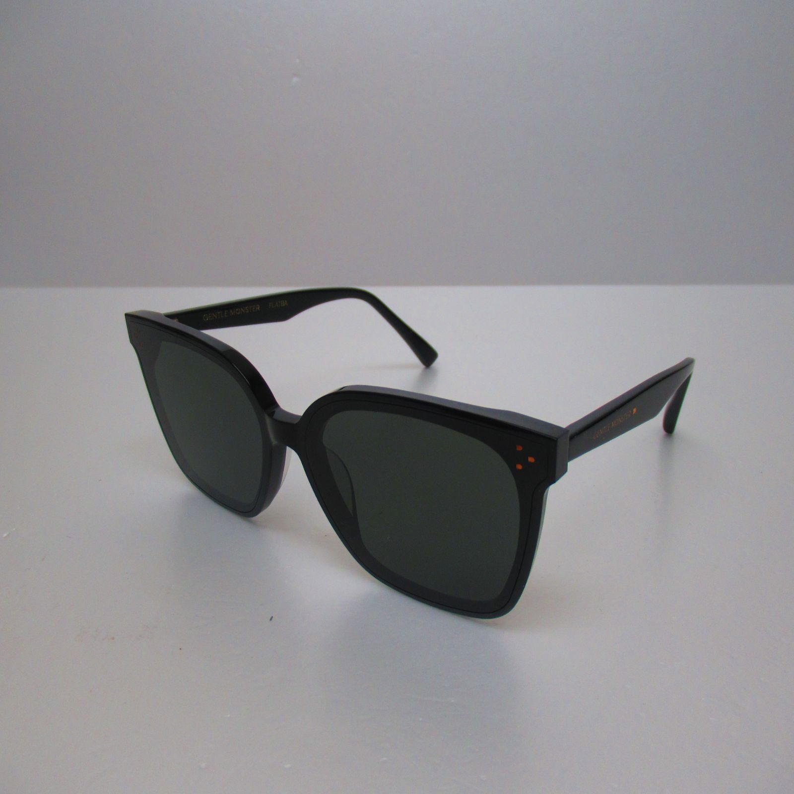  ジェントルモンスター Her サングラス レディース 海外セレブ 度なし 即 K-POP 韓国 韓流 K 150 サングラス 小物