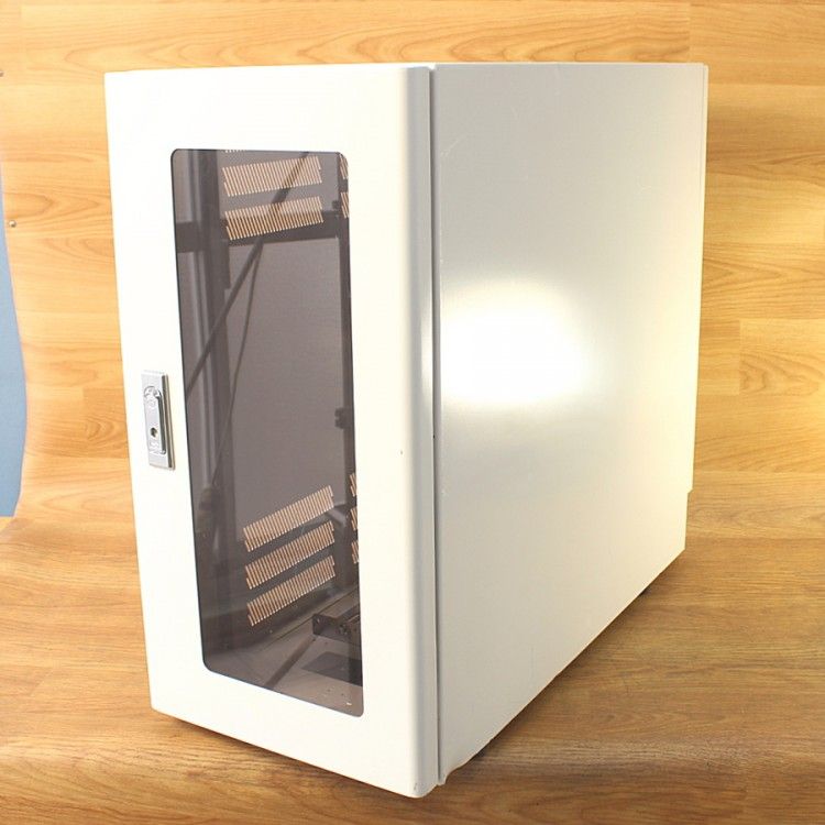 NITO サーバーラック カギ付き W 300 D 650 H 570 mm