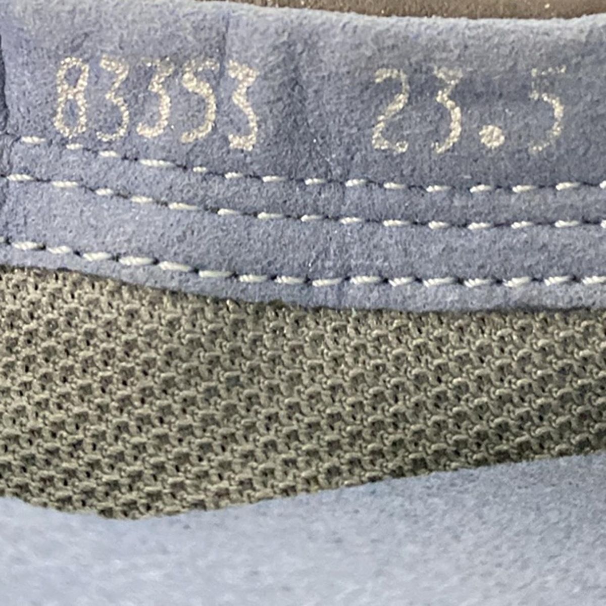 - ダークブラウン