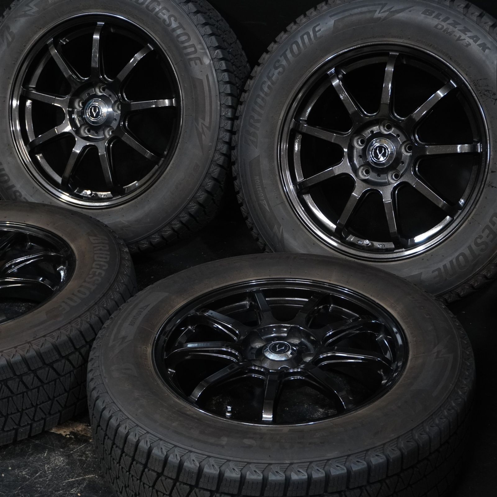 21年製 バリ山 ブリヂストン BLIZZAK DM V 3 バトラ 225 65 R 17 7 J 48 114 5 H 4本 スタッドレス エクストレイル CX 8等