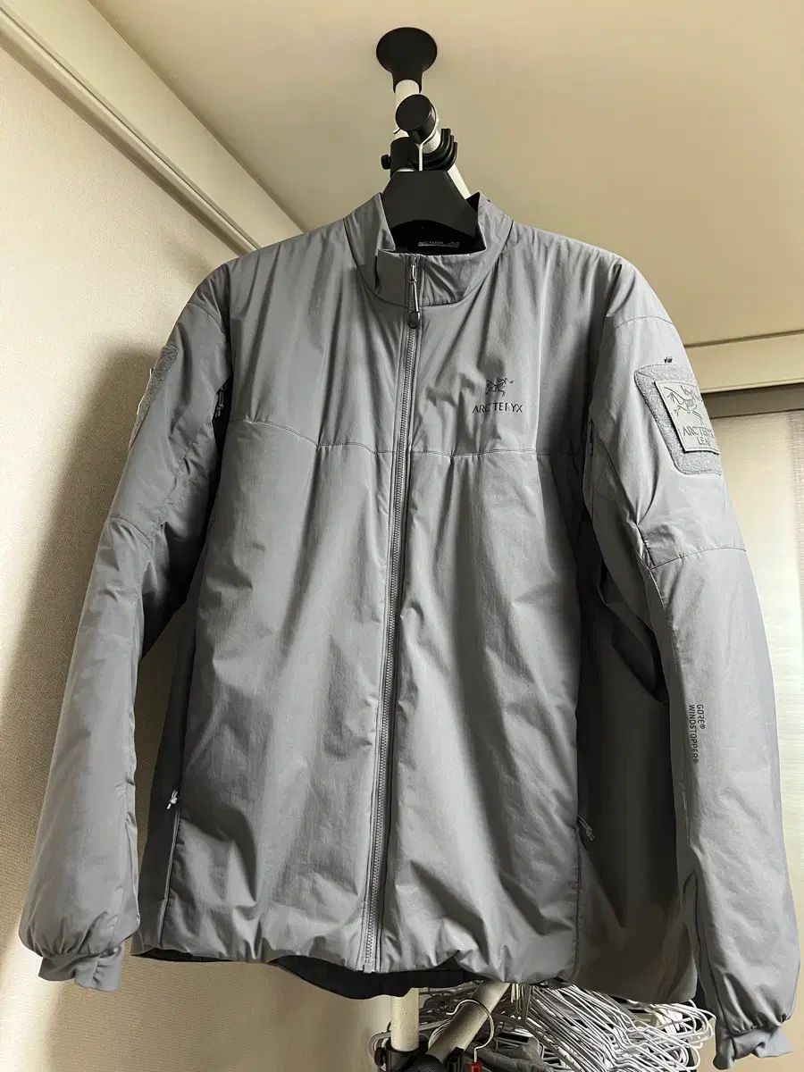 アークテリクス リーフ コールド ジャケット ウルフグレー
