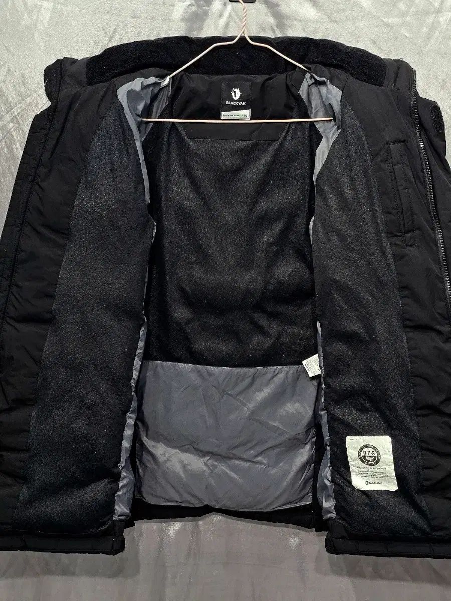  BLACK YAK ブラックヤク キッズ BKS ボリュームL グースダウン ロング丈ダウンジャケット 130 その他 ジャケット ブルゾン