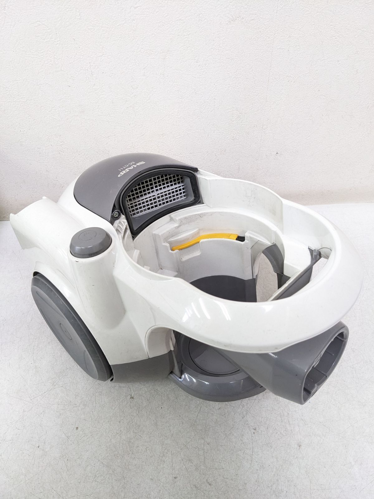 SHARP EC-CT11-S サイクロン式掃除機 2010年製 - メルカリ