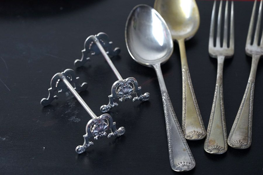 フランス シルバープレートのナイフレストとカトラリーのペアセット gc