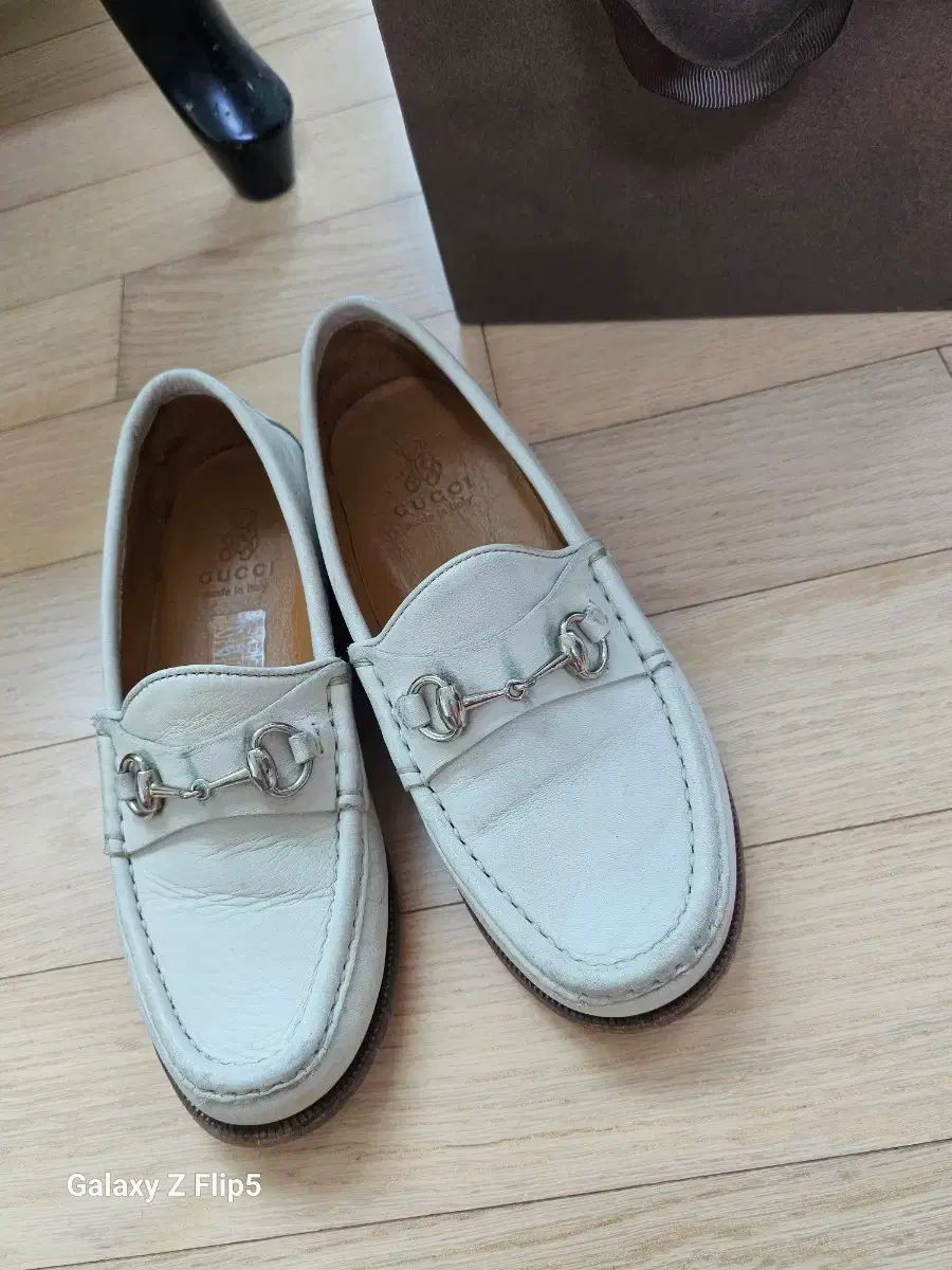 グッチ ホースビット ローファー 白 キッズ 200