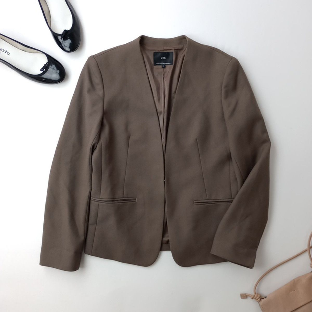 23区　ノーカラージャケット　ブラウン　38 23区 オンワード樫山 ダブルクロスストレッチVカラージャケット ノー