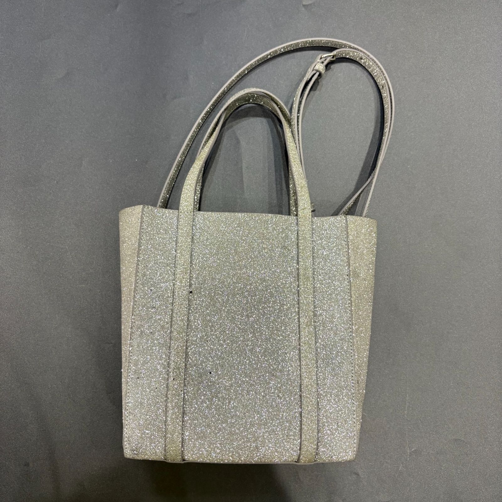 バレンシアガ バッグ