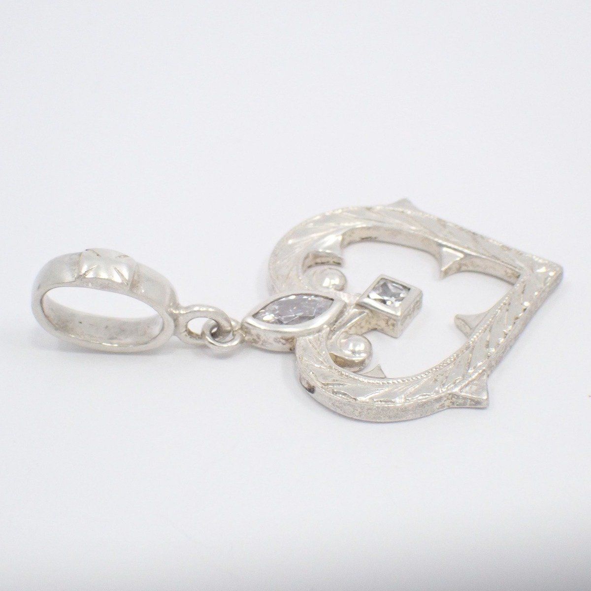 Loree Rodkin ローリーロドキン スモール ゴシック ハート ペンダント