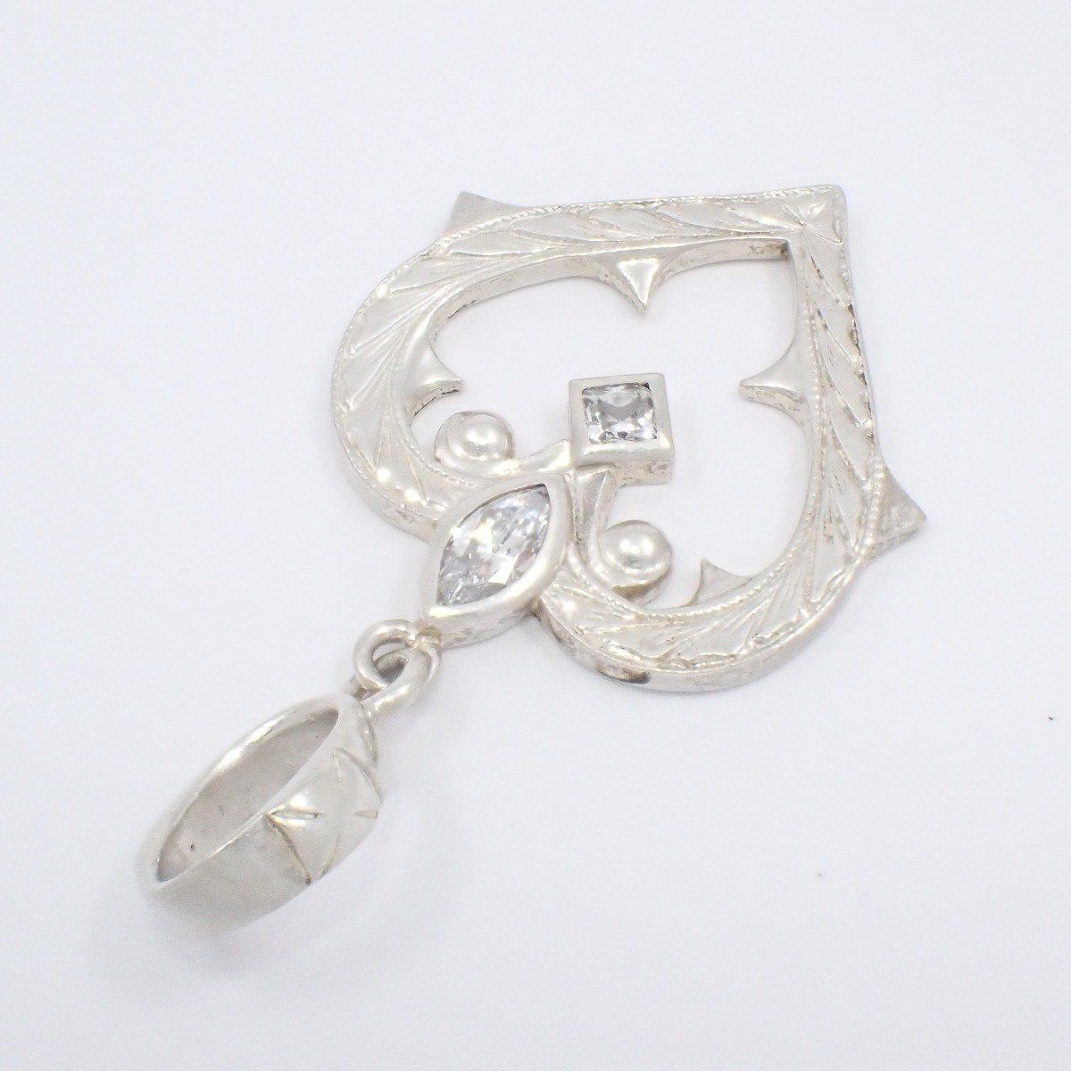 Loree Rodkin ローリーロドキン スモール ゴシック ハート ペンダント