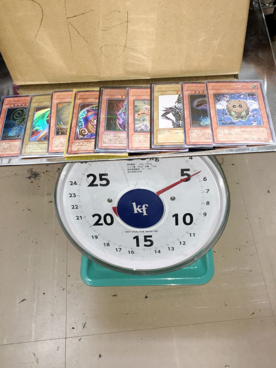 2 遊戯王 デュエルモンスターズ 大量5 kgまとめて ハネクリボー レリーフなど