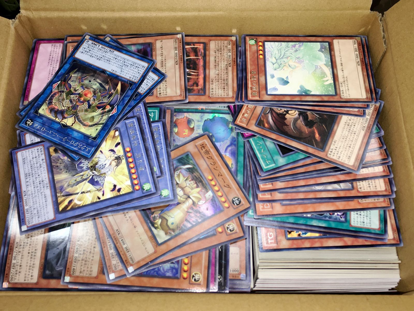 3 遊戯王 デュエルモンスターズ 大量5 kgまとめて ハネクリボーLv 10 レリーフ など