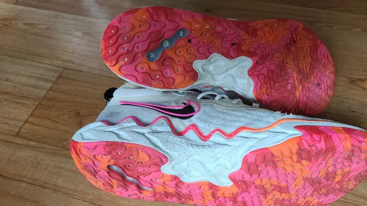 ナイキ エアズーム GTラン バスケシューズ