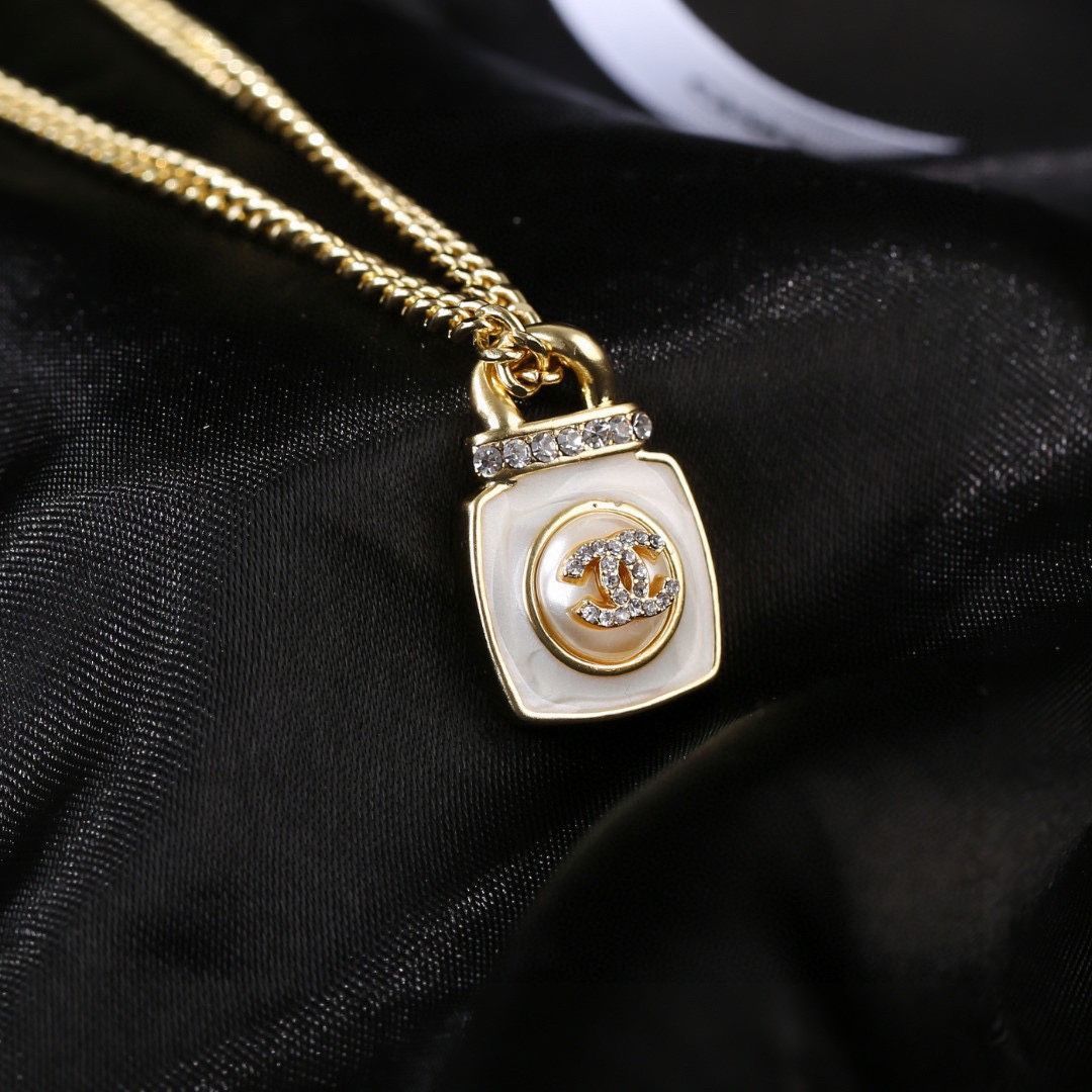 シャネル CHANEL ネックレス メタル ゴールド