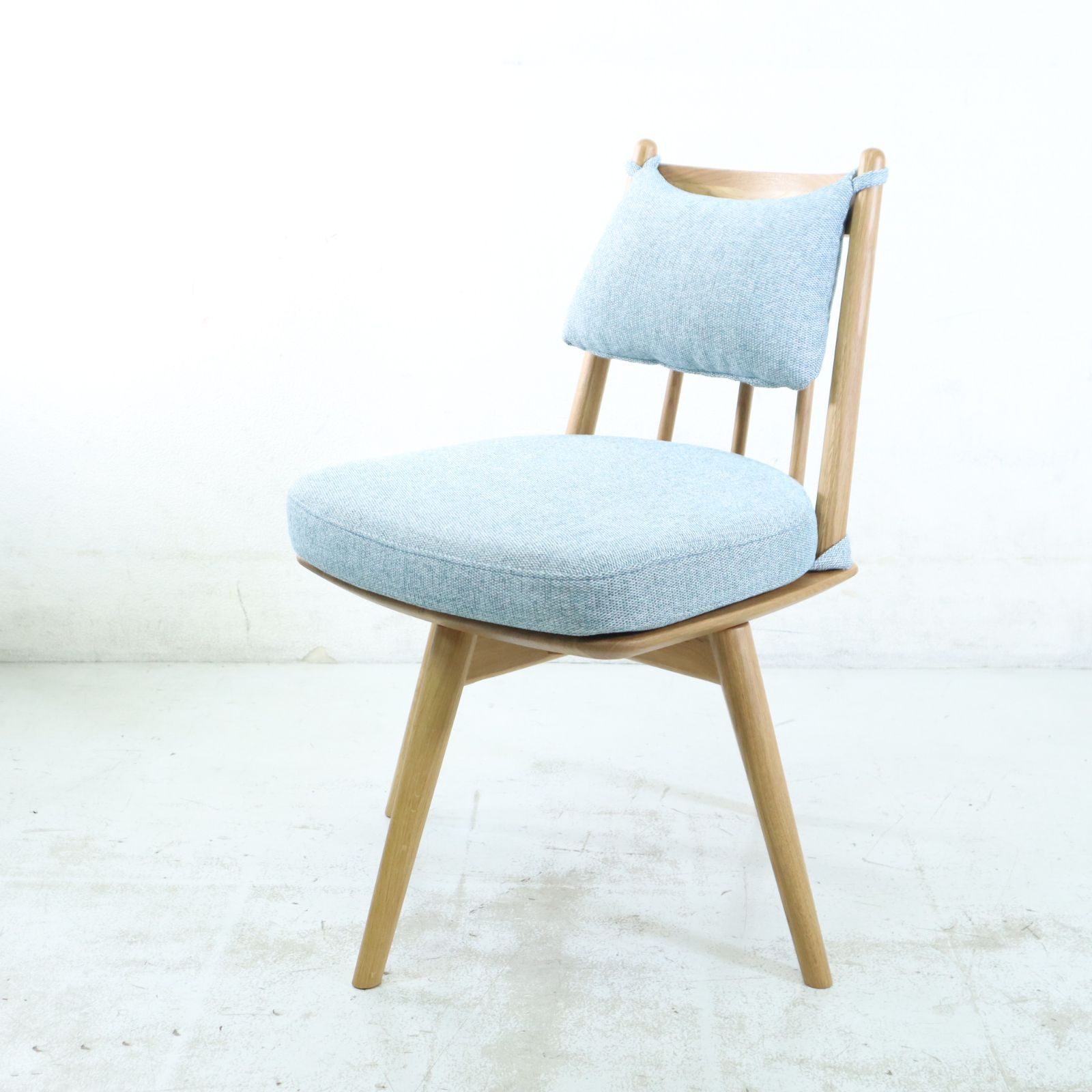 【unico】チェア（KINNA） モデルルーム展示品 2024年製 unico ウニコ KINNA(キナ) 座面回転