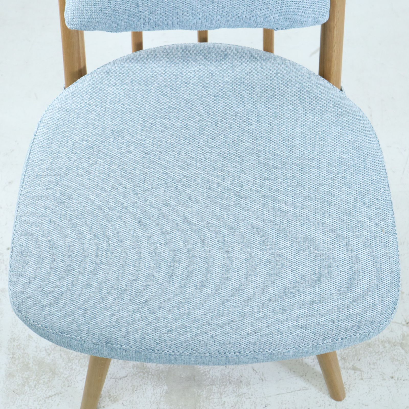 【unico】チェア（KINNA） モデルルーム展示品 2024年製 unico ウニコ KINNA(キナ) 座面回転