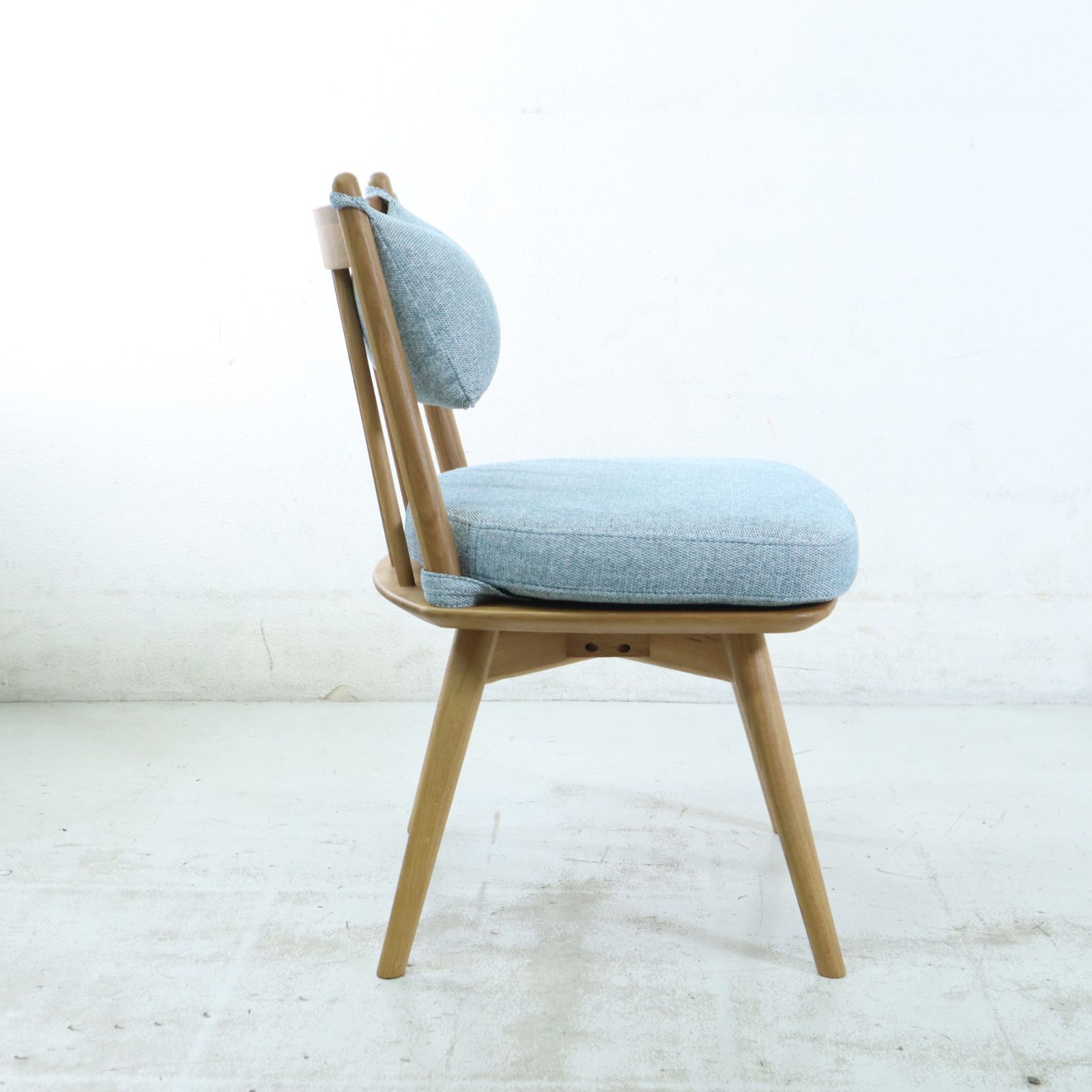 unico 回転チェア　KINNA(キナ)　チェア モデルルーム展示品 2024年製 unico ウニコ KINNA(キナ) 座面回転