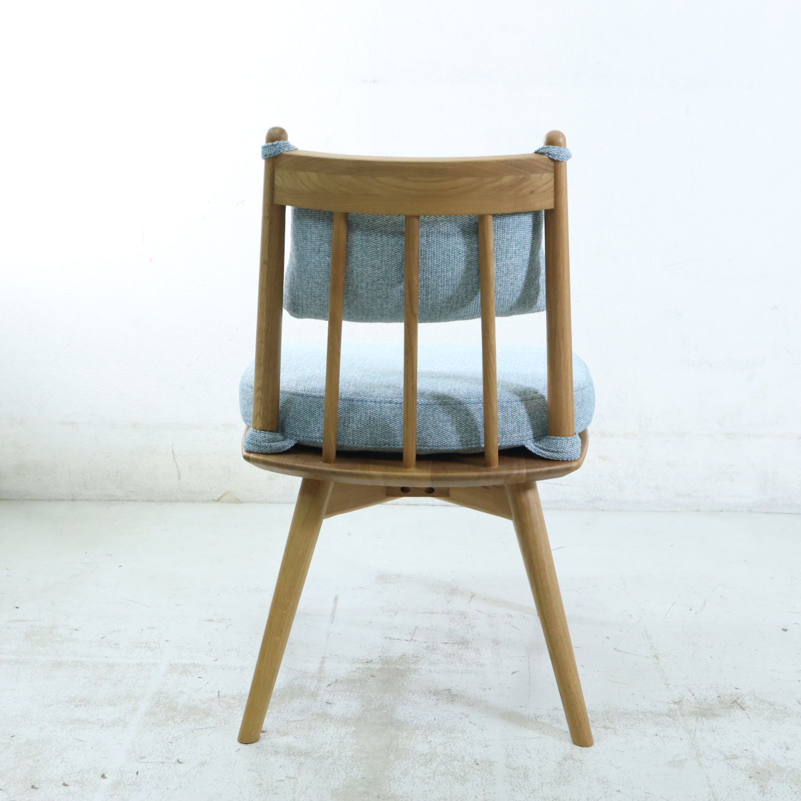 モデルルーム展示品 2024年製 unico ウニコ KINNA(キナ) 座面回転