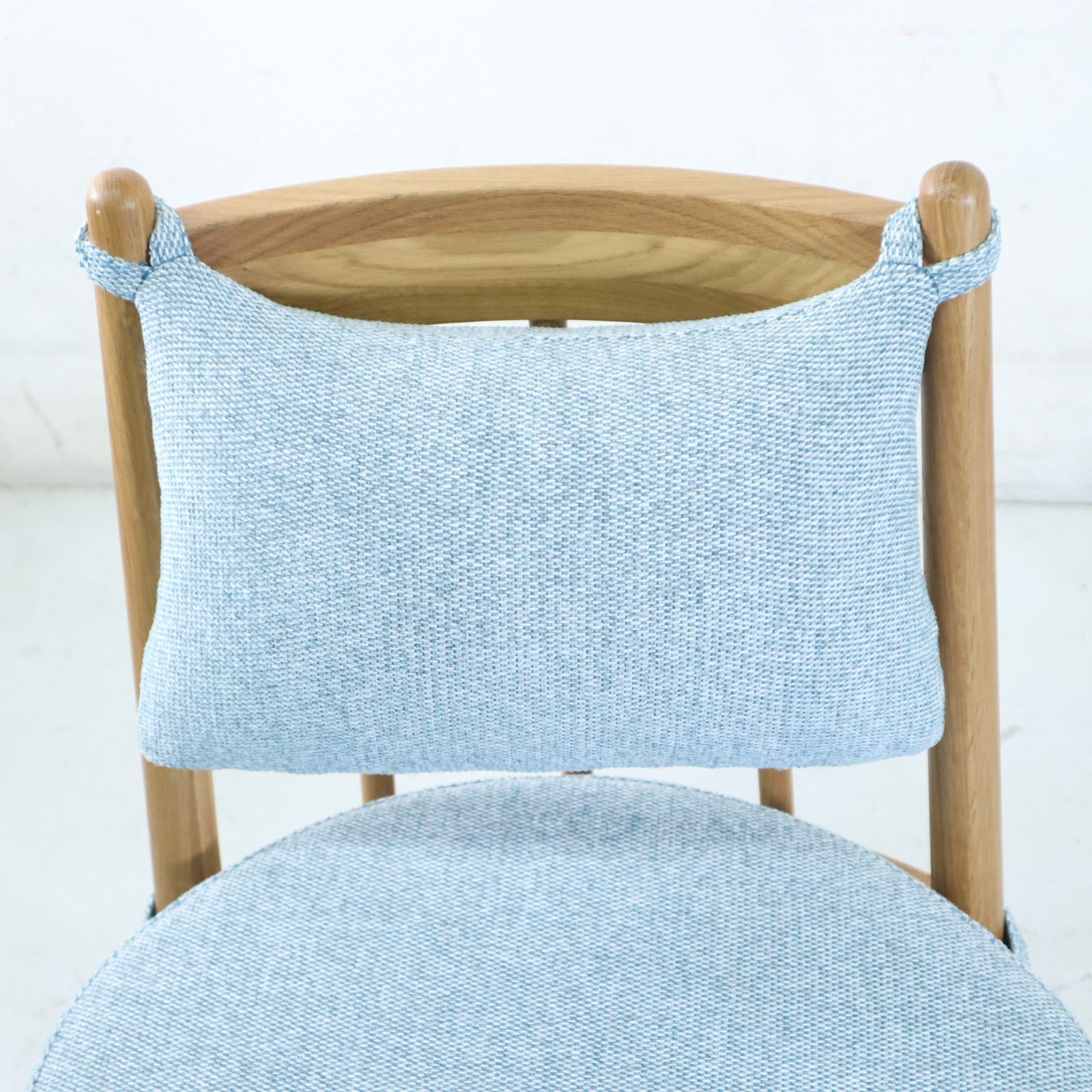 モデルルーム展示品 2024年製 unico ウニコ KINNA(キナ) 座面回転