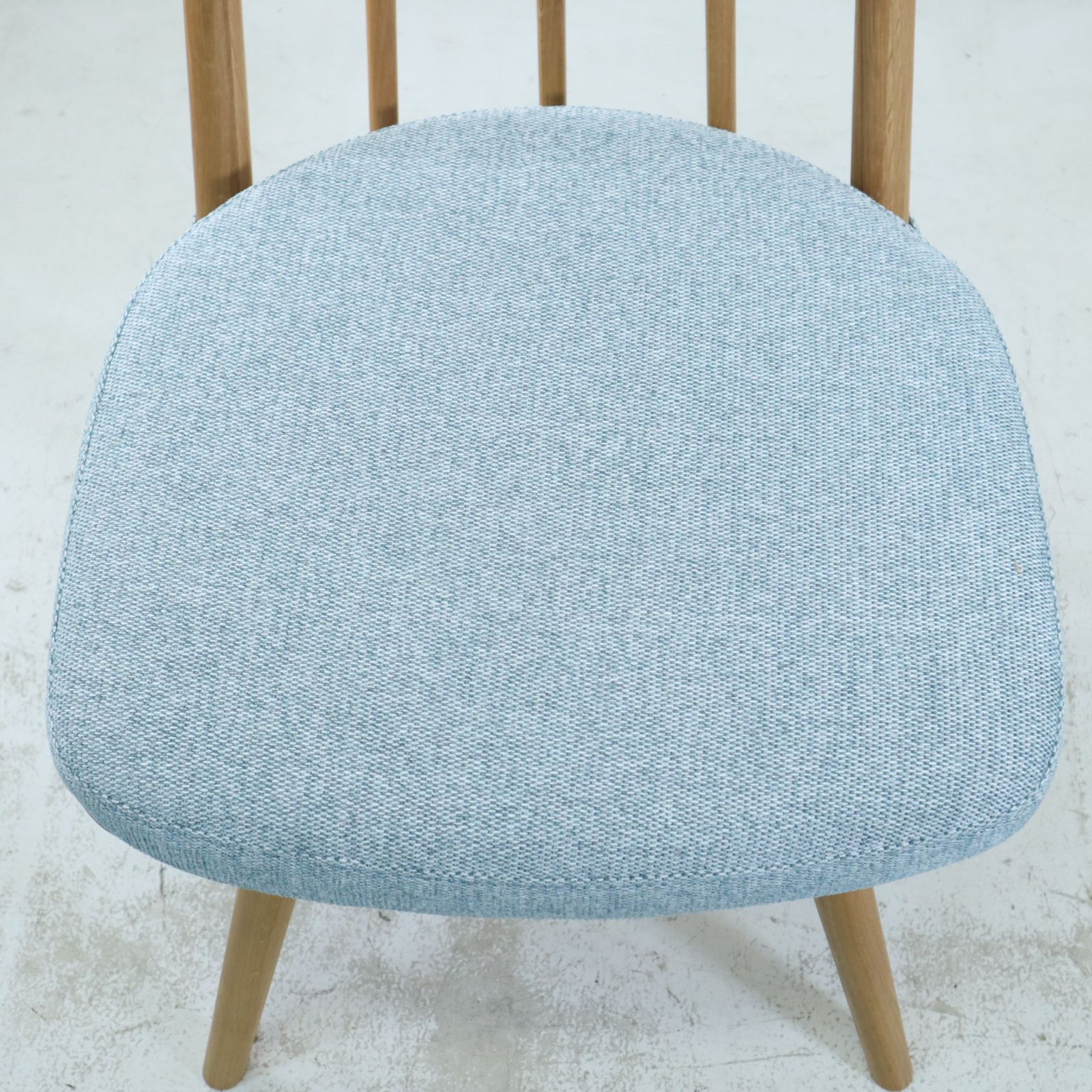 モデルルーム展示品 2024年製 unico ウニコ KINNA(キナ) 座面回転