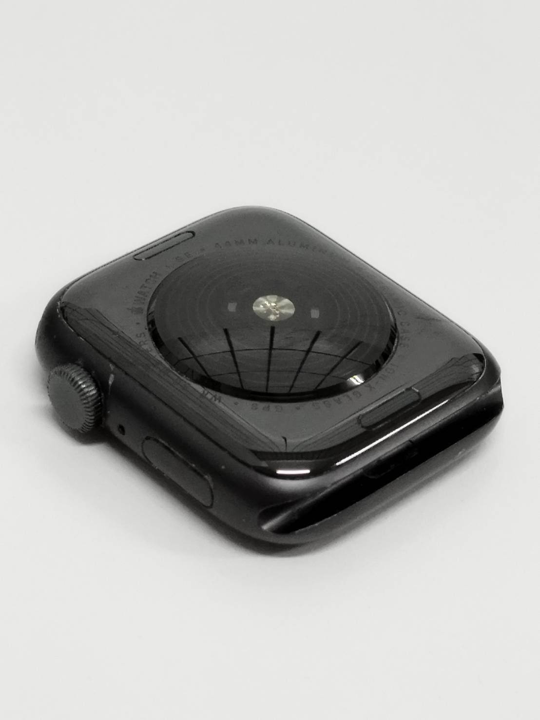 Apple Watch SE 第1世代/GPS/44mm/A2352/スペースグレー〈MYDT2J/A〉 (5)