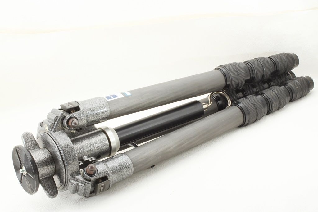 上品 GITZO ジッツオ G 1548 5型 4段 カーボン 大型 三脚 マウンテニア