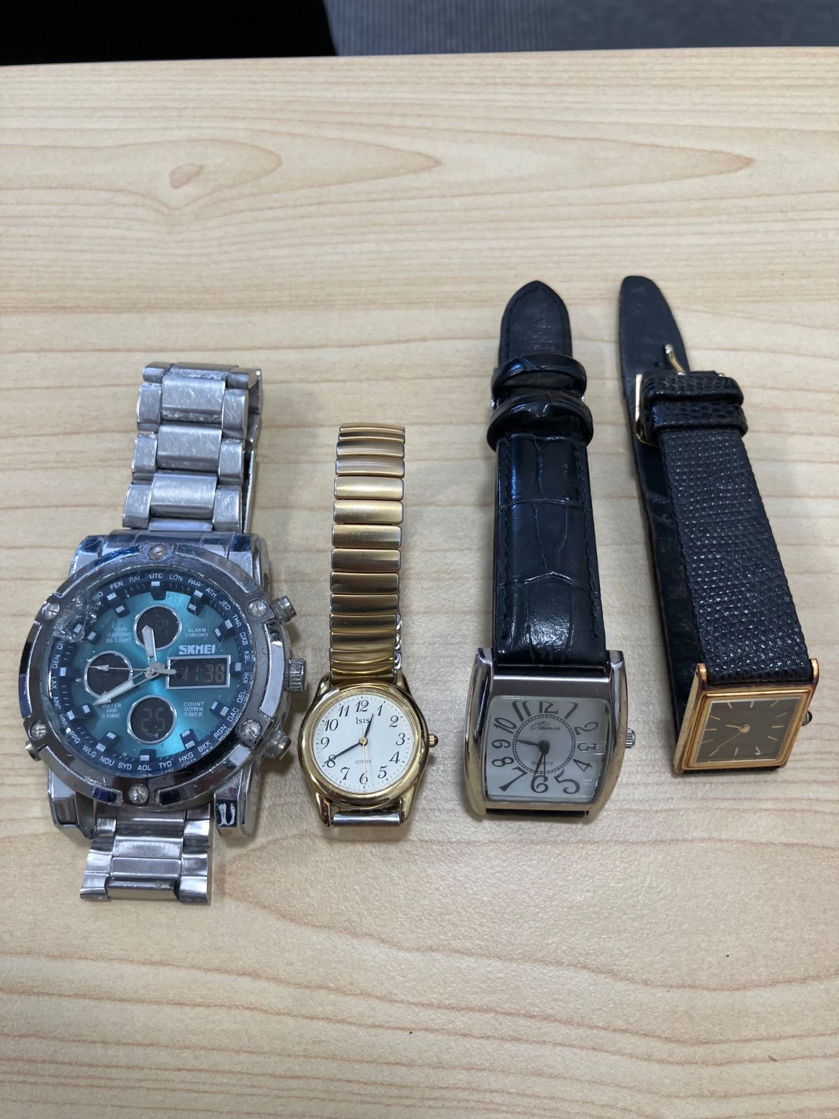 【最終値下げ】アクセサリー 時計 遺品整理など まとめ売り 遺品整理 アクセサリー 時計 まとめ ブローチ タイピン 刻印未検品