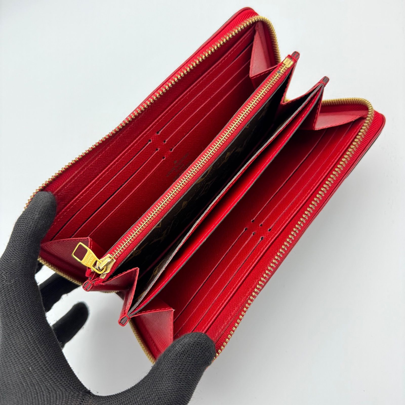 ルイヴィトン LOUIS VUITTON 長財布 ジッピーウォレット ラウンド