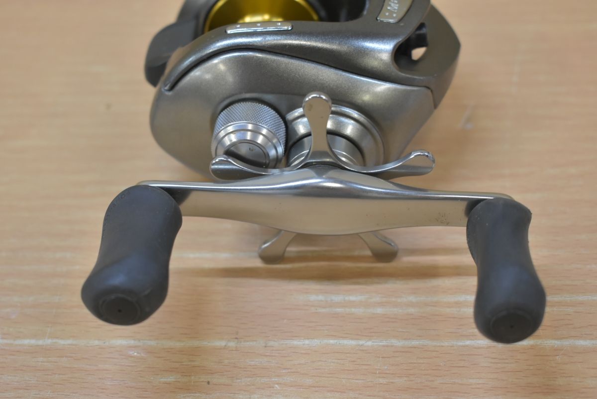シマノ 05 メタニウム XT ベイトリール 右ハンドル NIUM XT 950_1.jpg?20050310153506