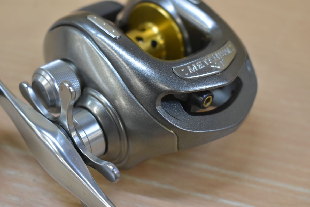 シマノ 05 メタニウム XT ベイトリール 右ハンドル NIUM XT シマノ 05 メタニウム XT ベイトリール 右ハンドル SHIMANO NIUM XT