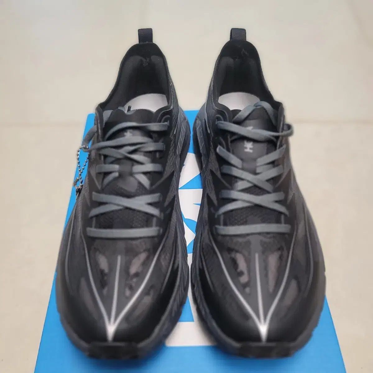 HOKA ONE ホカオネオネ 麻マファテ スピード 4 ライト ブラック 275