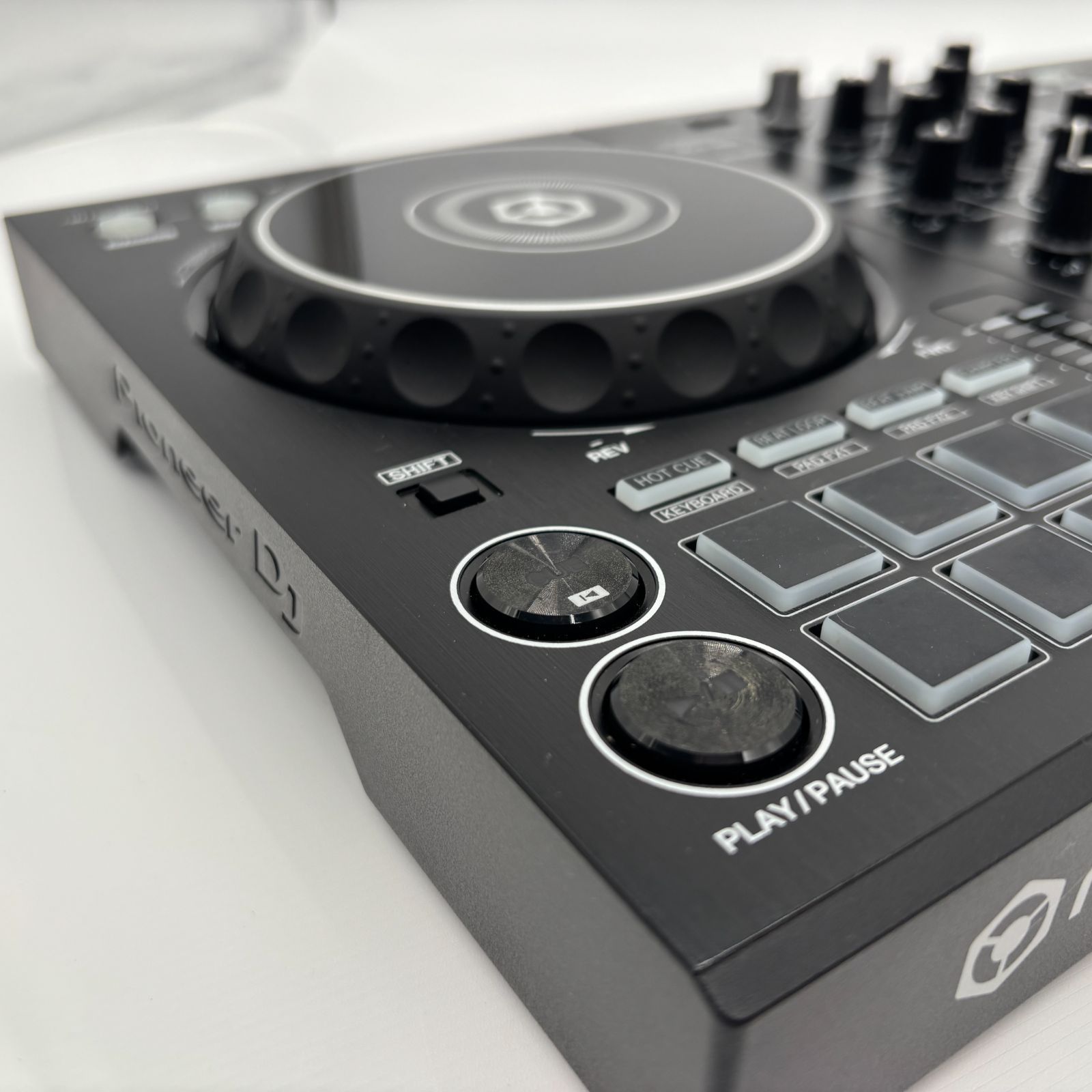 Pioneer DJ DDJ-400 コントローラー 中古美品 中古・美品】Pioneer DJ DDJ-400 DJコントローラー - メルカリ